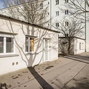 Three Bedroom Big Kitchen Selfcheckin Street Parking Apartment Berlin