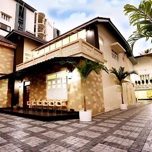 Nambiars Premium Heritage Hotel Kochi